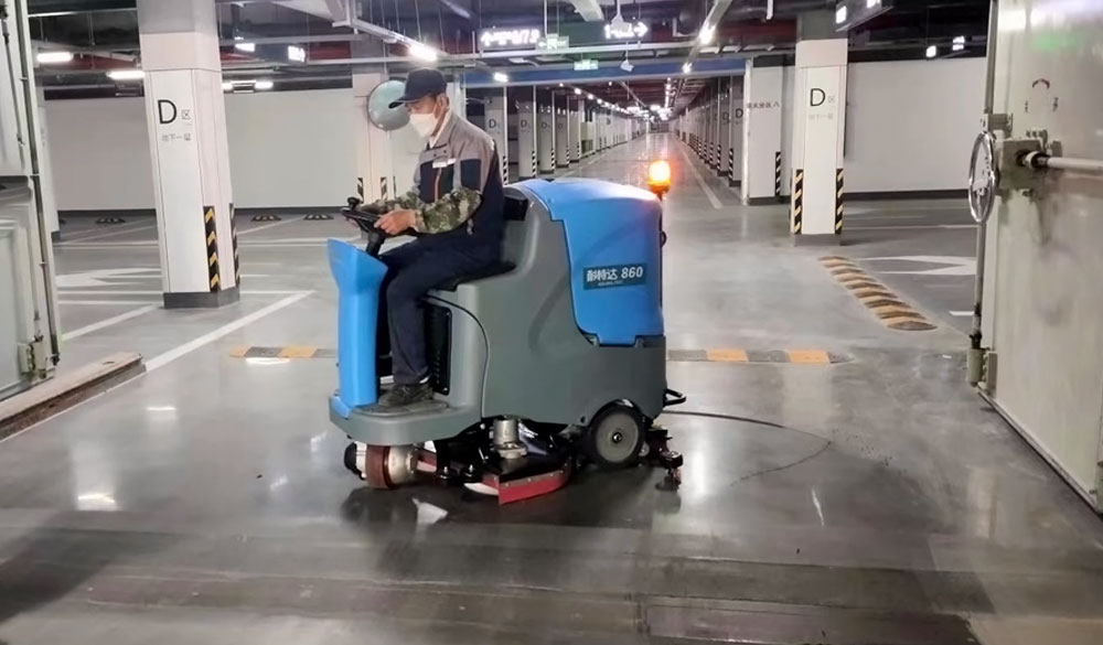 耐特達(dá)860駕駛式洗地機(jī)