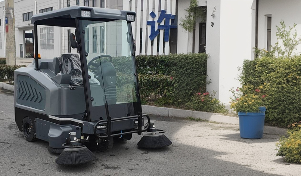 耐特達(dá)S7駕駛式掃地機(jī)
